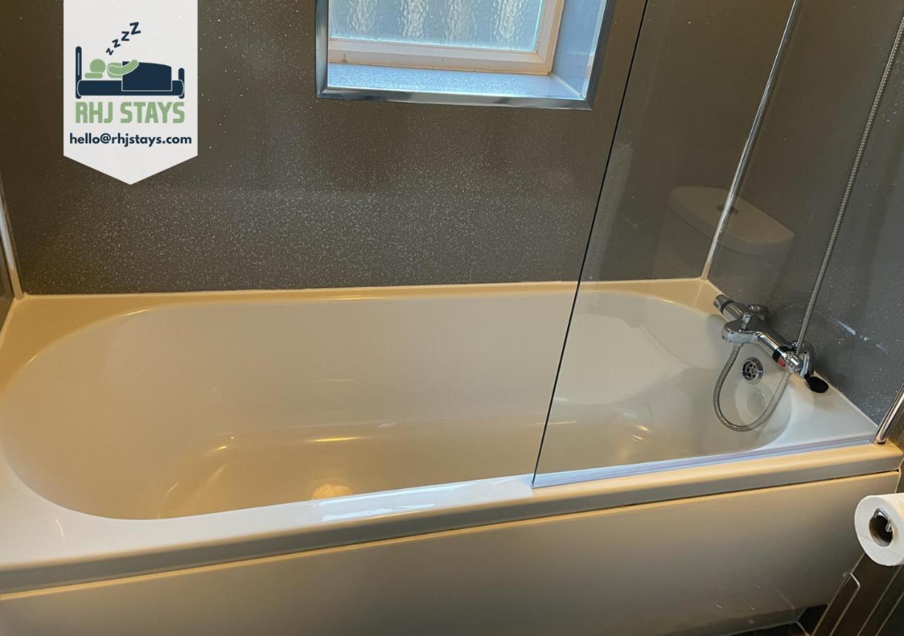 Howe - Newly Refurbished 2 Bedroom Flat Free Parking Gateshead Dış mekan fotoğraf